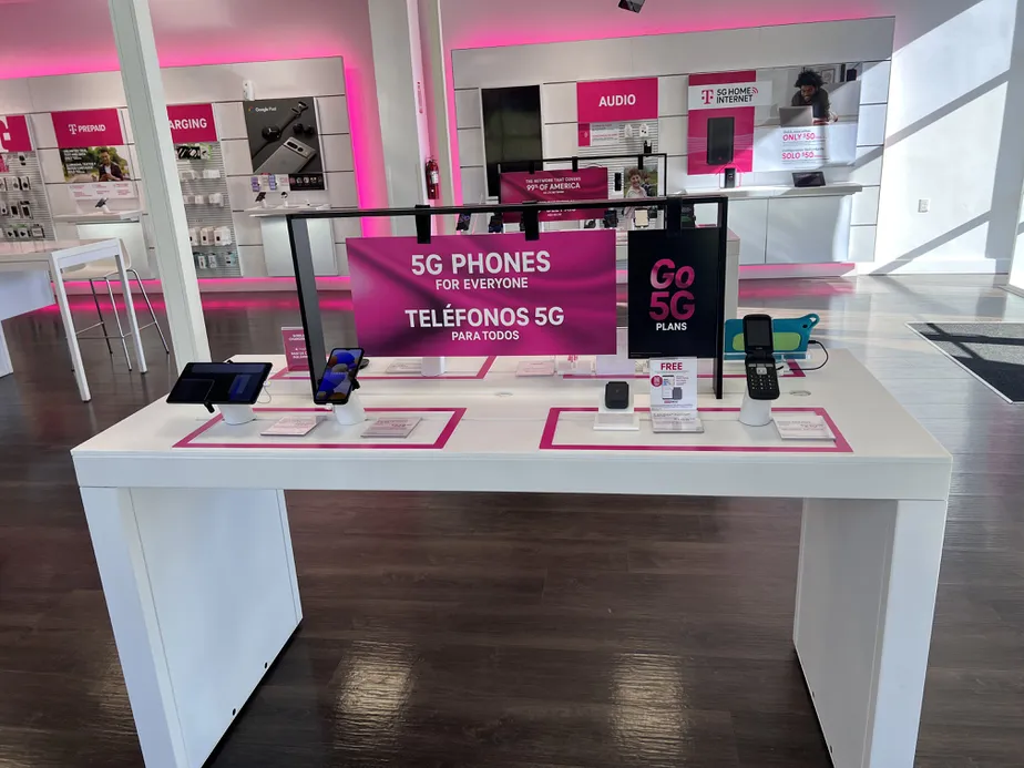  Interior photo of T-Mobile Store at Independence Plaza, Laredo, TX 