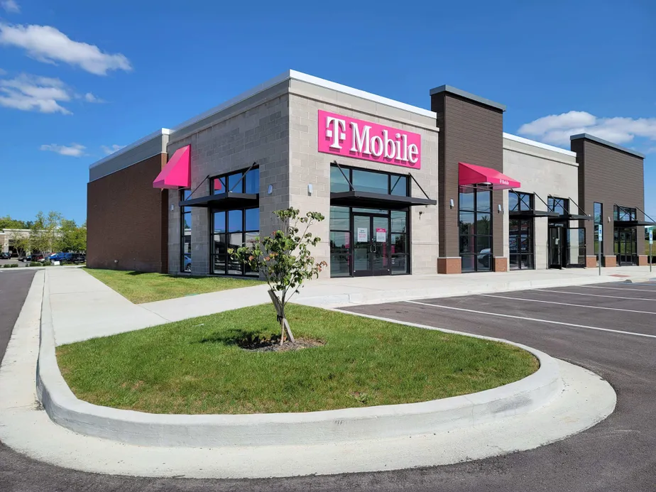 Exterior photo of T-Mobile store at Mcclelland Cir & Marketplace Cir, Georgetown, KY