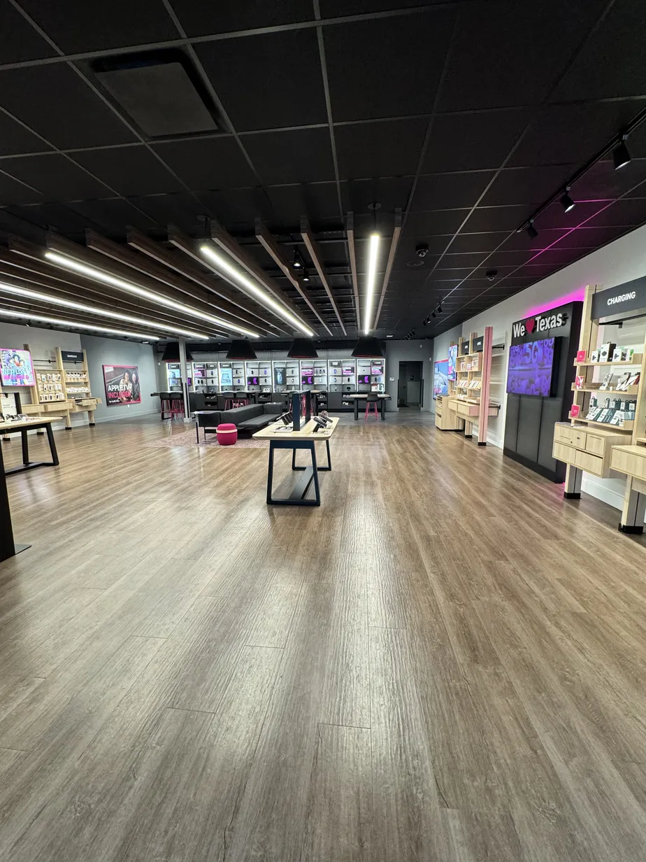  Interior photo of T-Mobile Store at W Grand Pkwy & Bellaire Blvd, Richmond, TX 