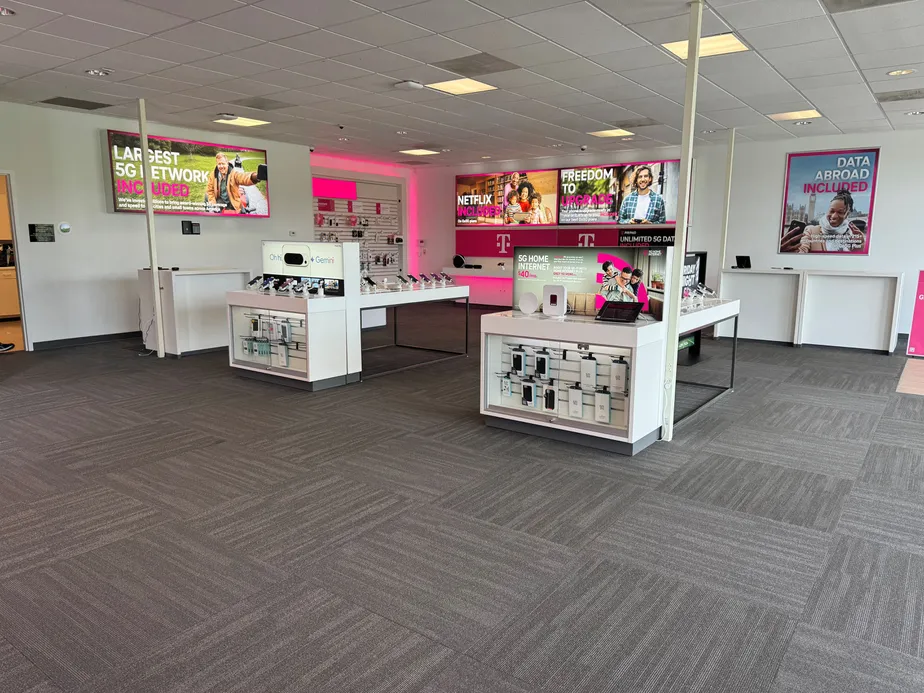  Interior photo of T-Mobile Store at Linden Dr & I 81 N, Bristol, VA 