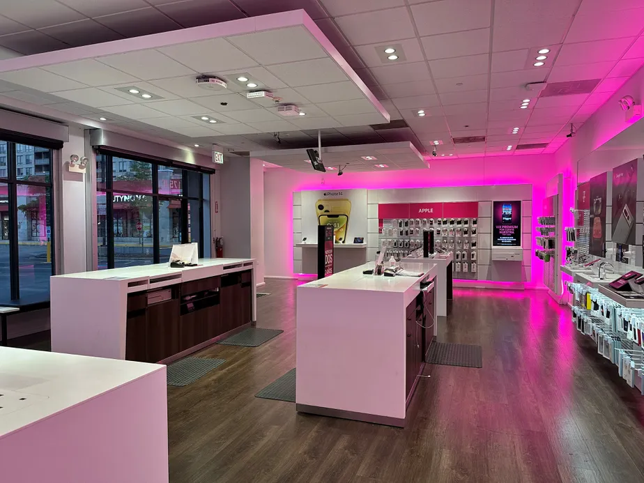 Interior photo of T-Mobile Store at W Howard & N Clark, Chicago, IL
