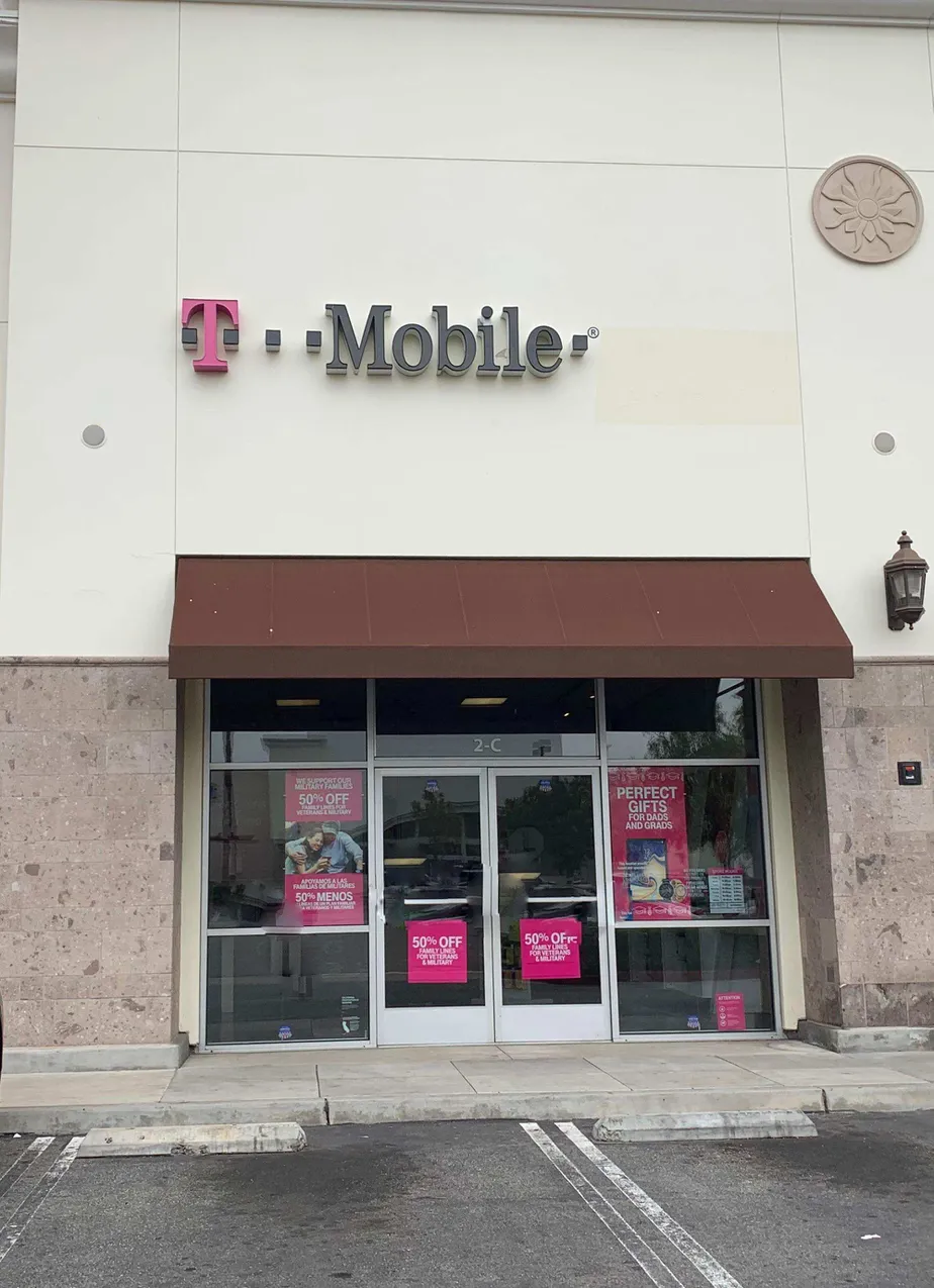  Exterior photo of T-Mobile store at Durfee Road & Rush St, South El Monte, CA 
