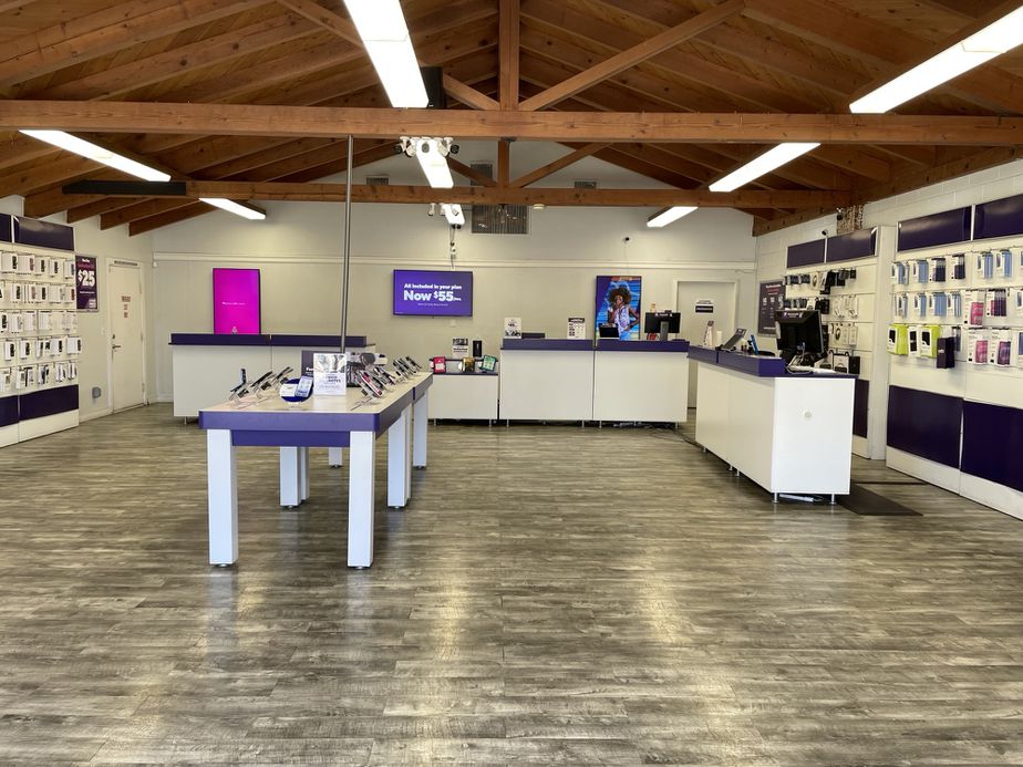 Metro by T-Mobile 840 S Main Ave - 840 S Main Ave 
