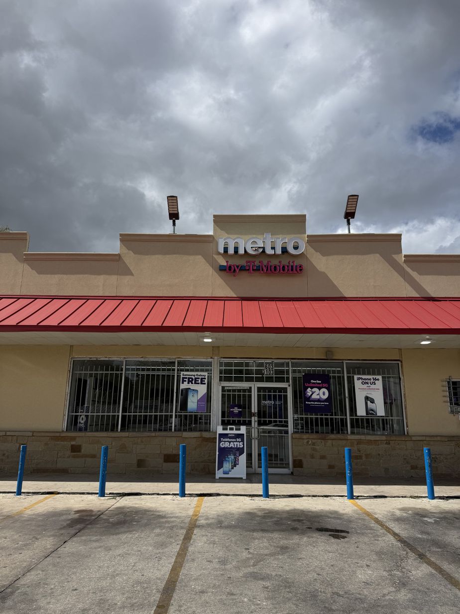 Metro by T-Mobile 603 Pleasanton Rd - 603 Pleasanton Rd 
