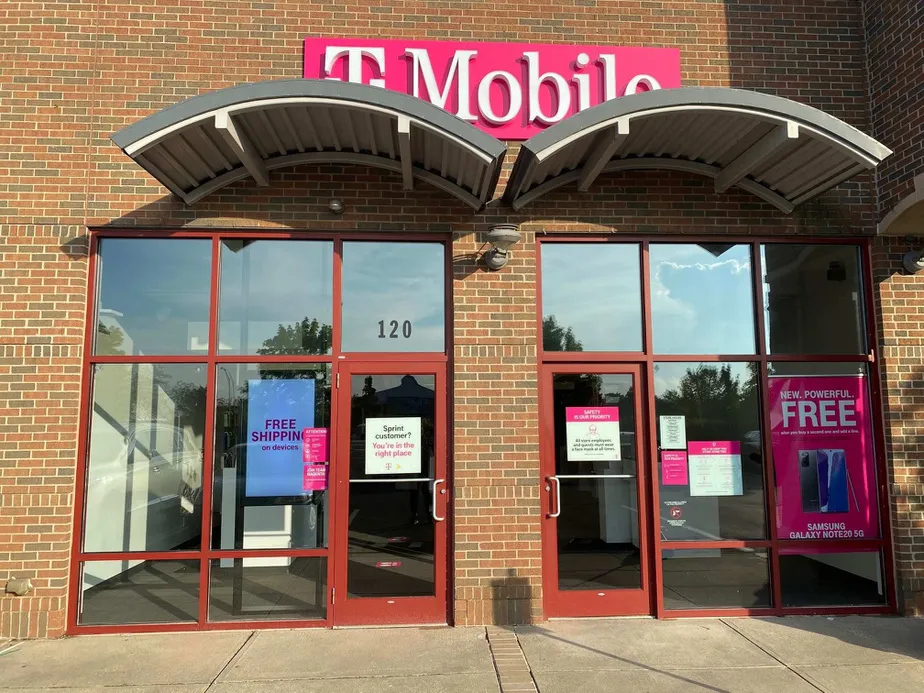 Exterior photo of T-Mobile store at Plaudit Pl & Man O War Blvd, Lexington, KY