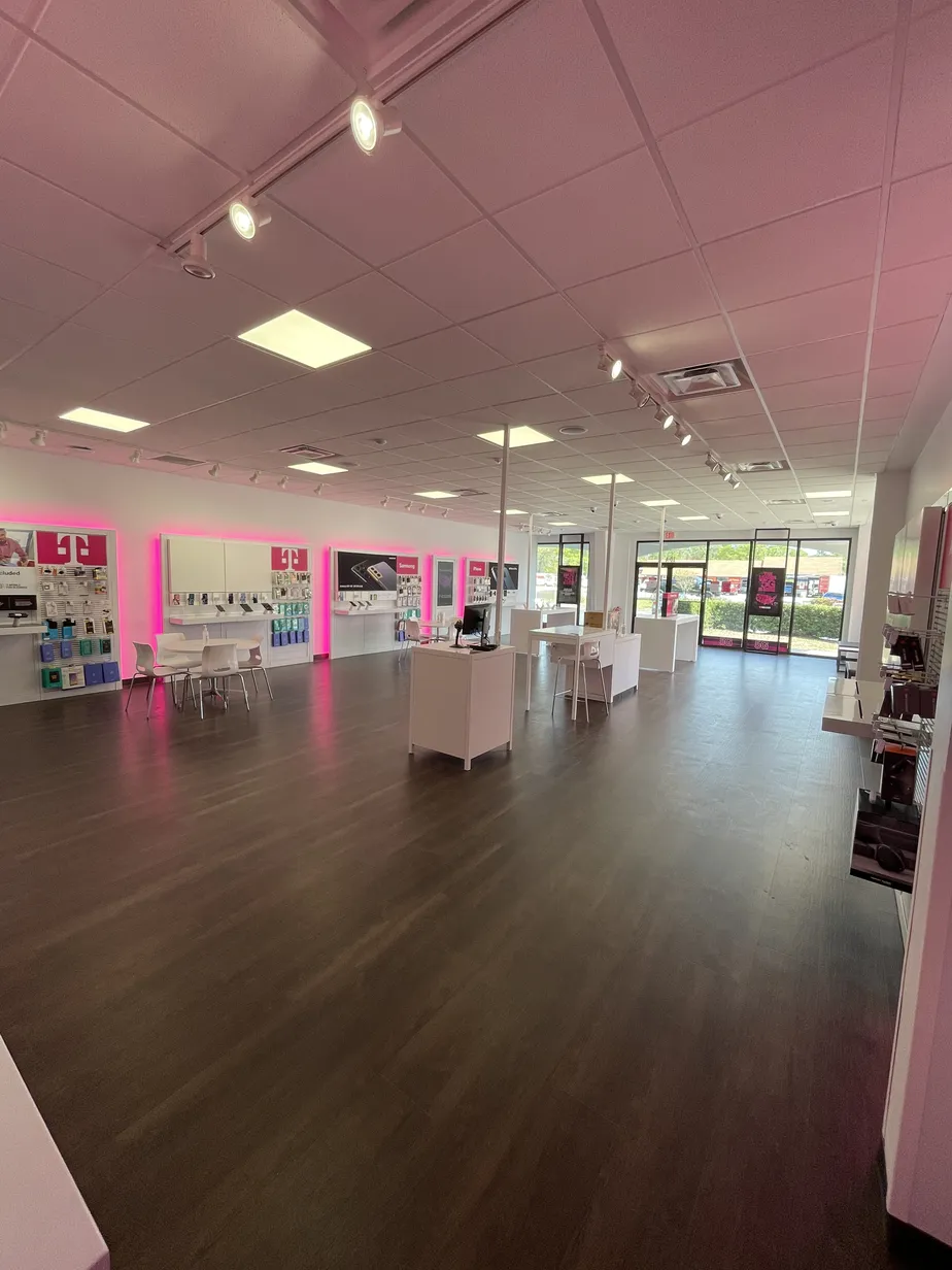  Interior photo of T-Mobile Store at Crawfordville Hy & Preston Cir, Crawfordville, FL 