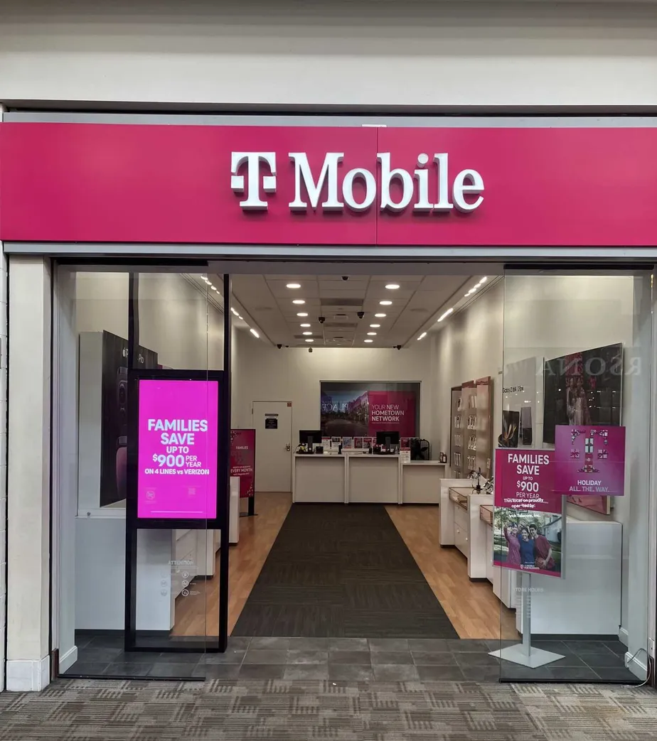 Exterior photo of T-Mobile Store at Pheasant Lane Shopping Mall, Nashua, NH