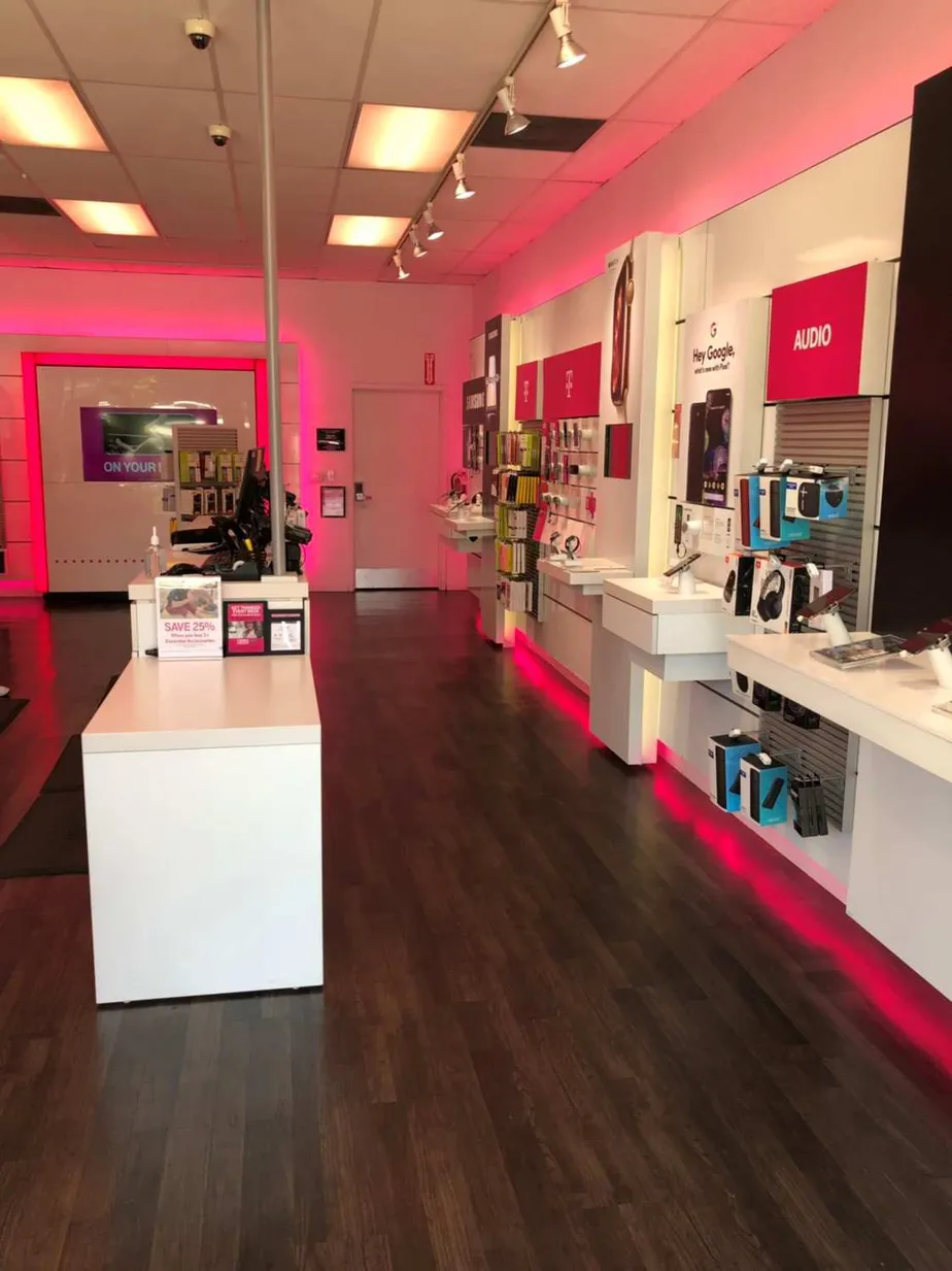  Interior photo of T-Mobile Store at Sunset & Alvarado, Los Angeles, CA 