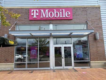 Exterior photo of T-Mobile Store at Elston Ave & Logan Blvd, Chicago, IL