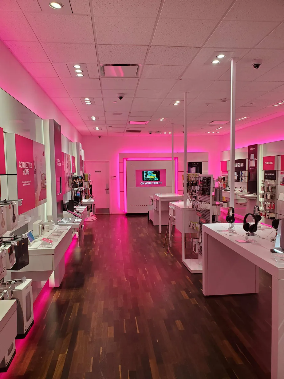 Interior photo of T-Mobile Store at Altamonte Mall 5, Altamonte Springs, FL