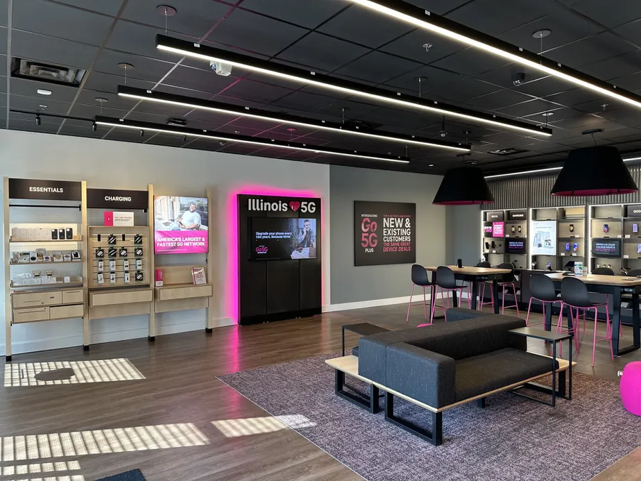 Interior photo of T-Mobile Store at Western & 95th, Evergreen Park, IL
