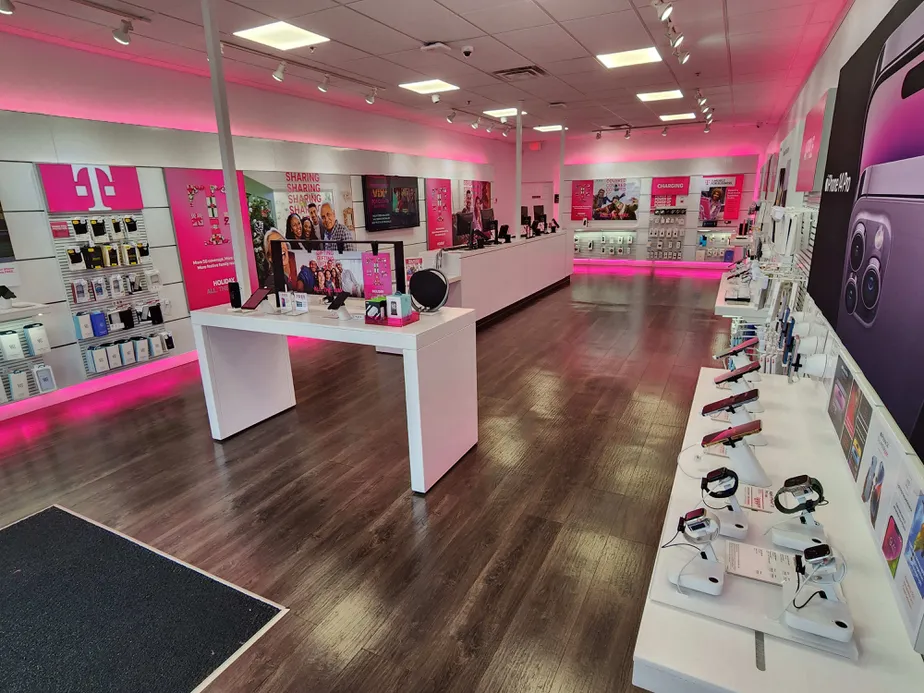 Interior photo of T-Mobile Store at Augusta Blvd and Market Blvd, Port Wentworth, GA