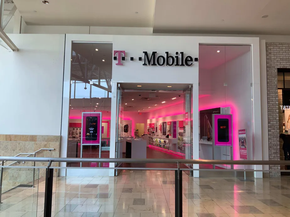 T-Mobile Connecticut Post Mall | Milford, CT
