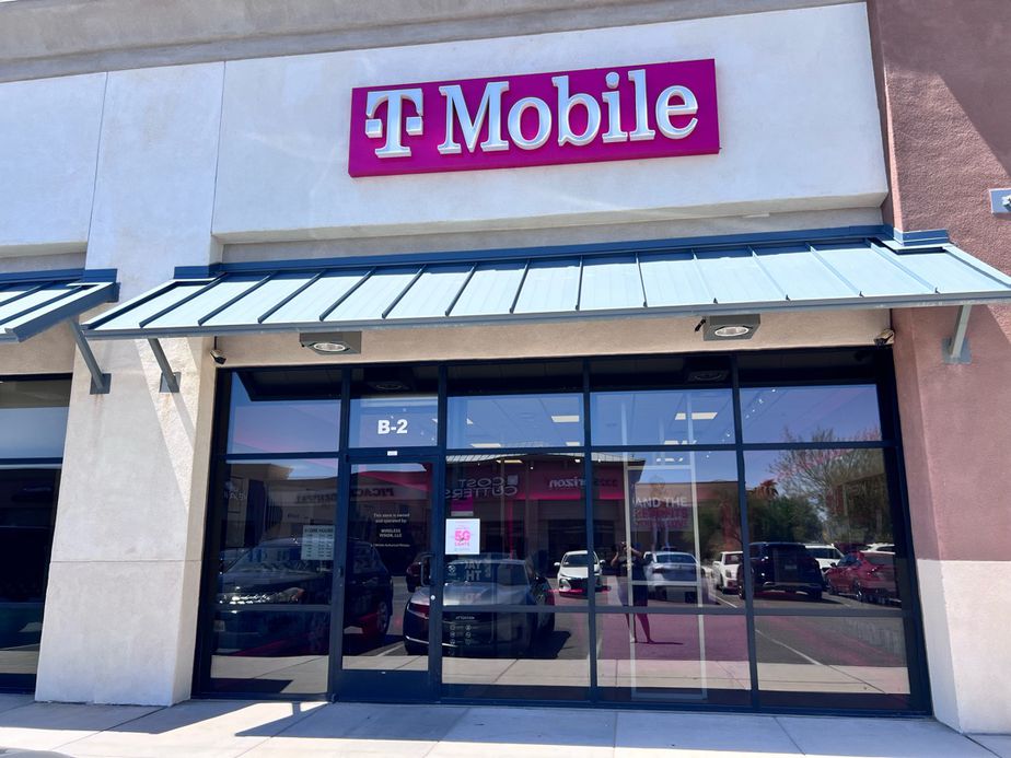 Exterior photo of T-Mobile Store at Foothills, Yuma, AZ