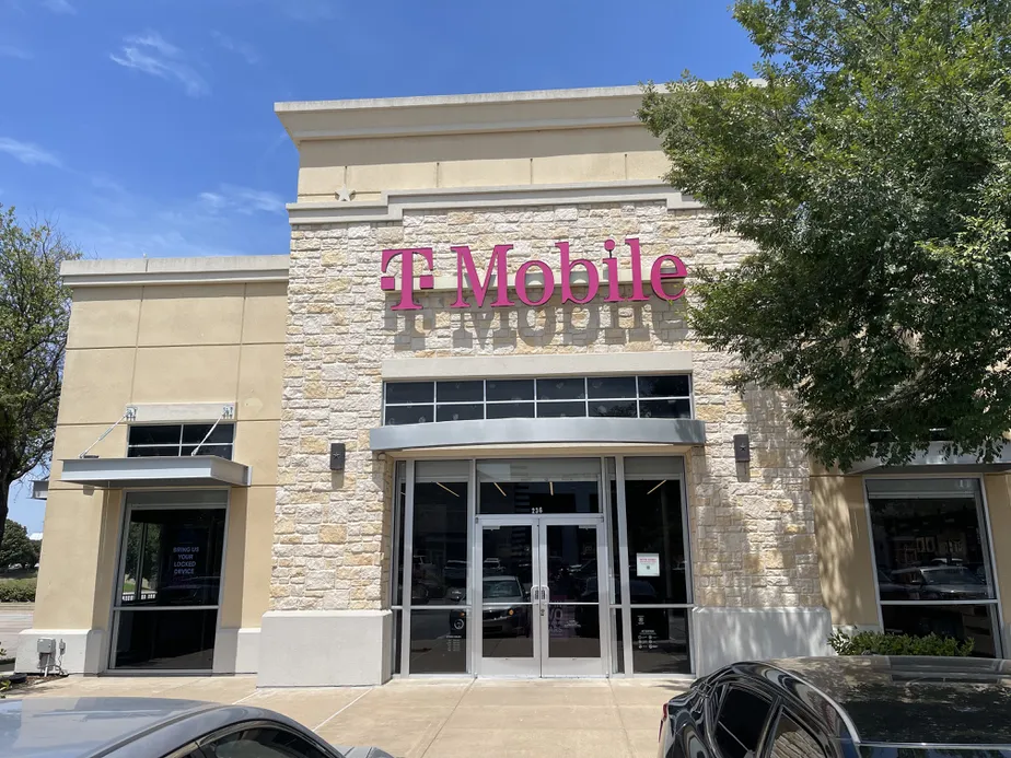Exterior photo of T-Mobile Store at Overton Ridge Blvd & S Hulen St, Fort Worth, TX