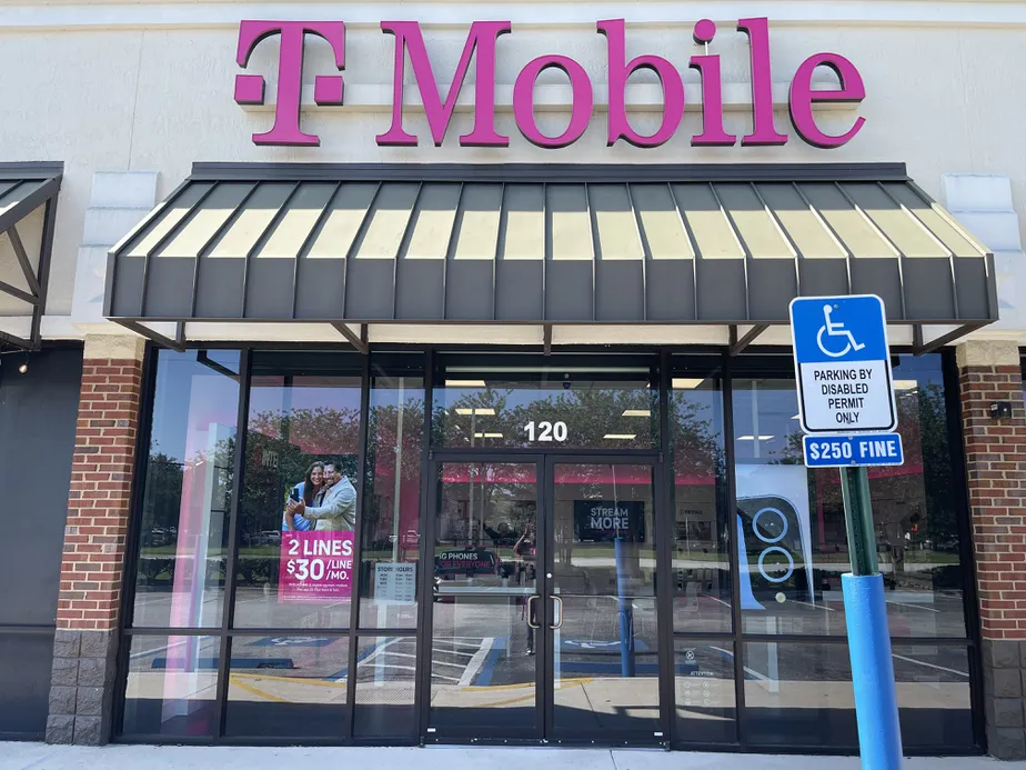  Exterior photo of T-Mobile Store at Eagle Harbor, Orange Park, FL 