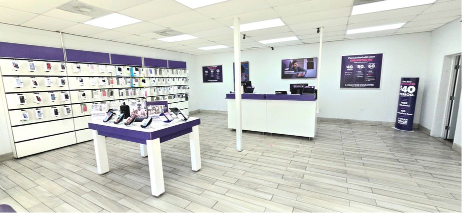 Metro by T-Mobile 4700 N Main St - 4700 N Main St 