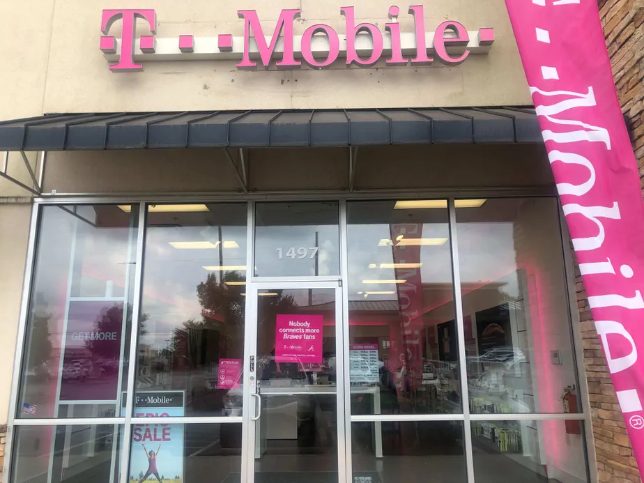 Exterior photo of T-Mobile store at Hampton Rd & Avalon Pkwy, Mcdonough, GA