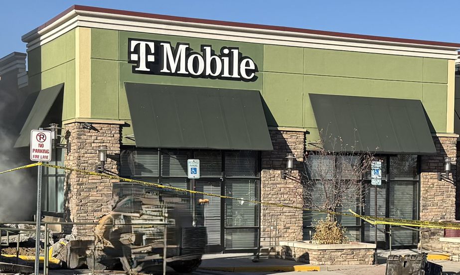 Exterior photo of T-Mobile Store at Grant St & E 98th Pl, Thornton, CO