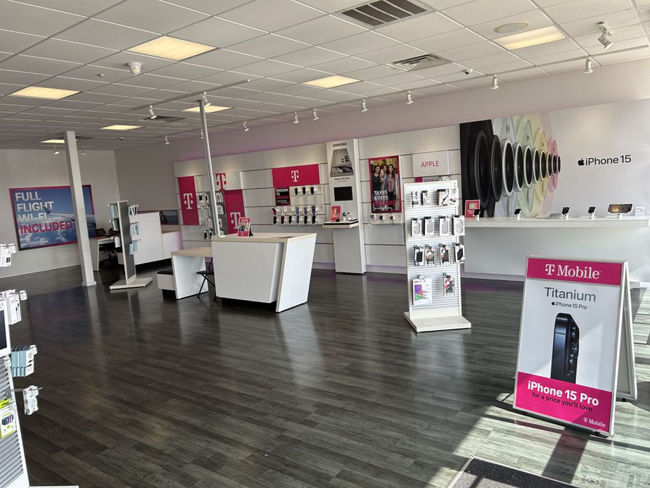 Interior photo of T-Mobile Store at Mason Rd & Cimarron, Katy, TX