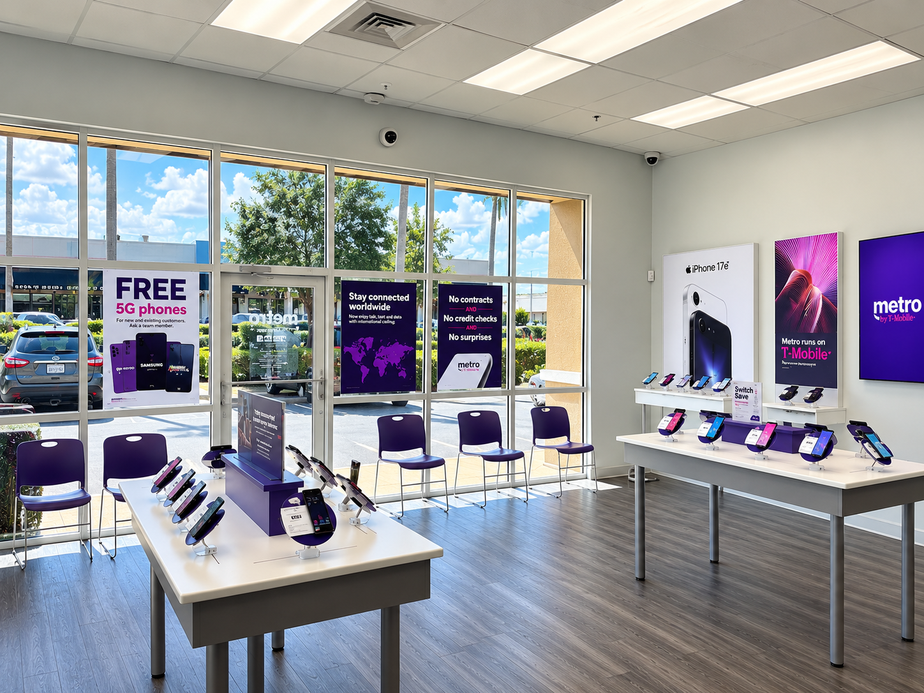 Metro by T-Mobile 15785 Southwest 72nd Street - 15785 Southwest 72nd Street 