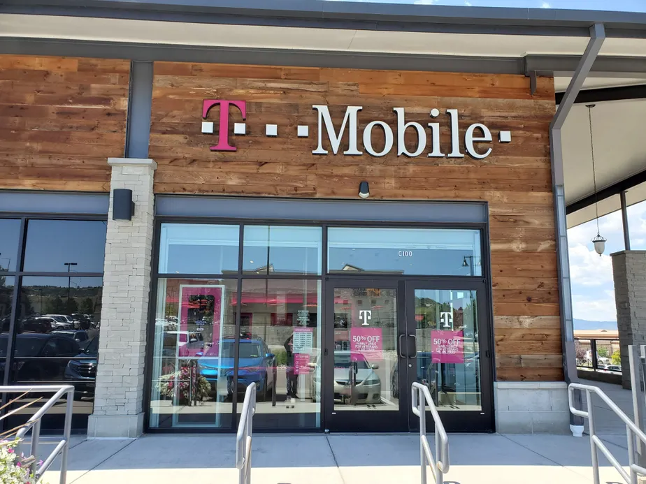 Exterior photo of T-Mobile Store at Founders Pkwy and New Memphis, Castle Rock, CO