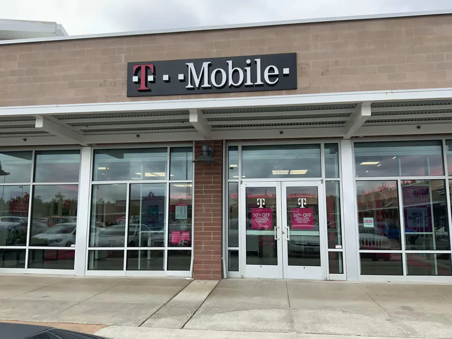 Exterior photo of T-Mobile store at 192nd & Sr 410, Bonney Lake, WA