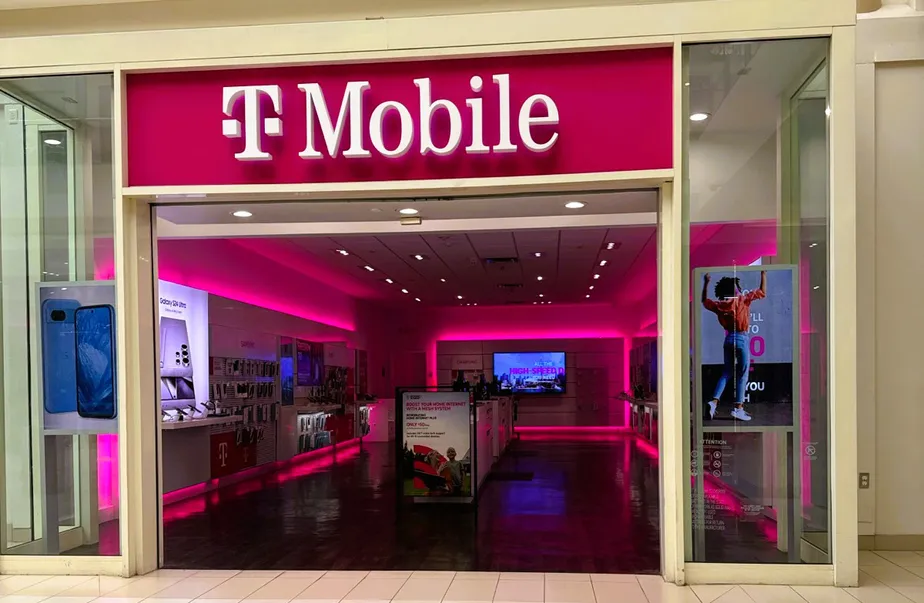  Exterior photo of T-Mobile Store at Poughkeepsie Galleria, Poughkeepsie, NY 