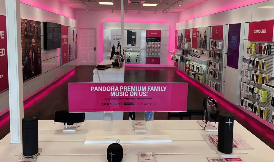  Interior photo of T-Mobile Store at Snow Rd & Stratton, Marshfield, MA 