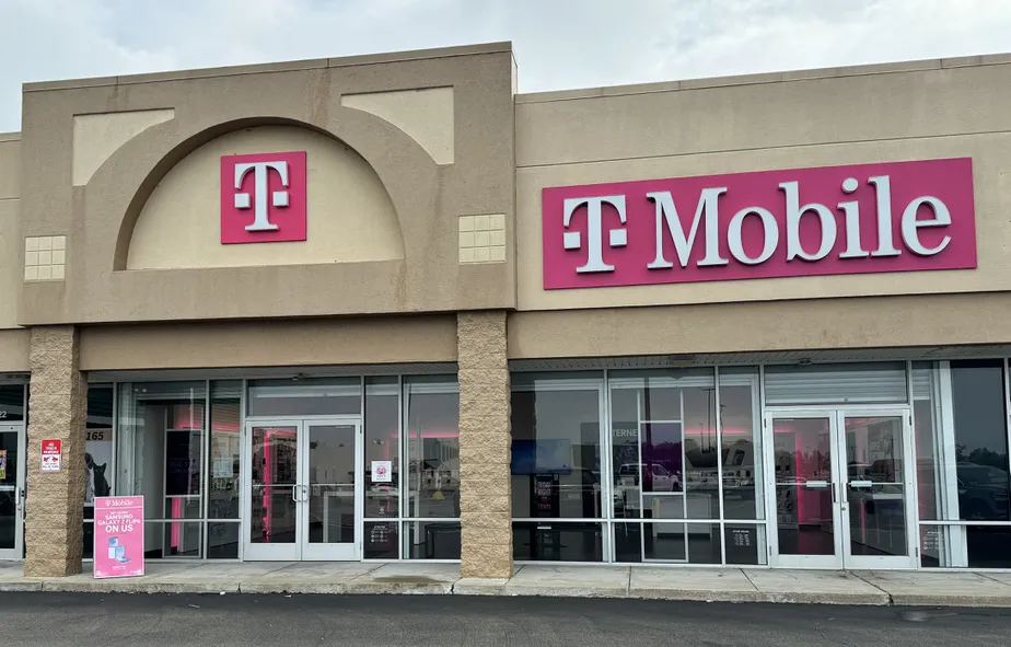 Exterior photo of T-Mobile Store at Meadville PA, Meadville, PA 