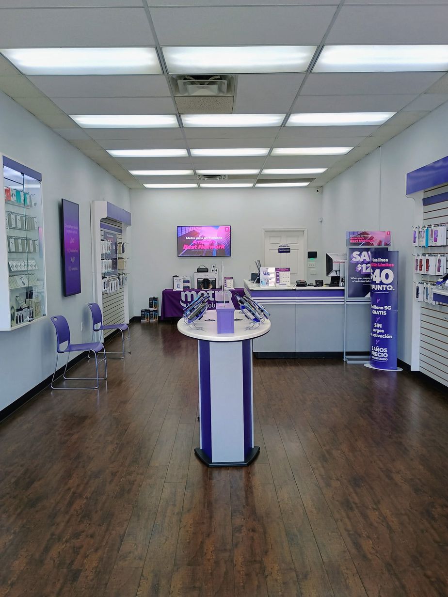 Metro by T-Mobile 251 Southgate - 251 Southgate