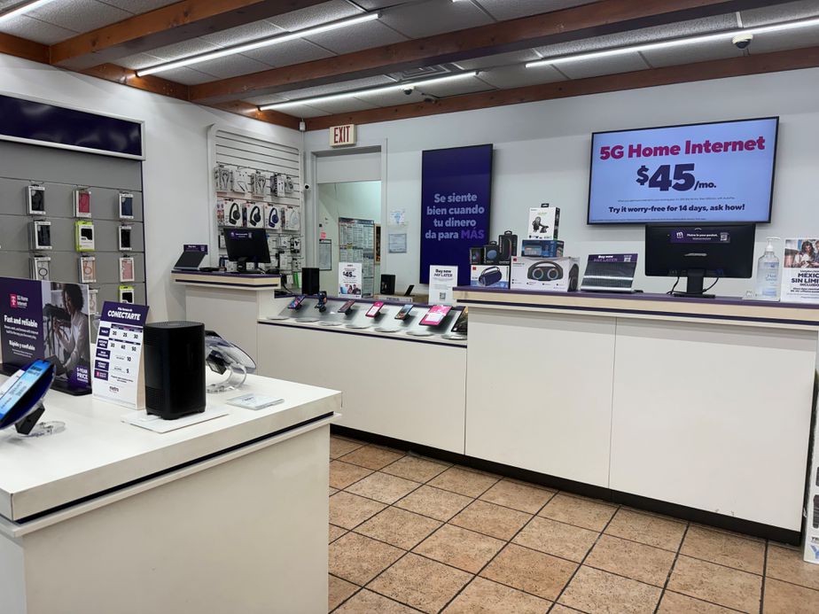 Metro by T-Mobile 5111 S Kedzie Ave - 5111 S Kedzie Ave 