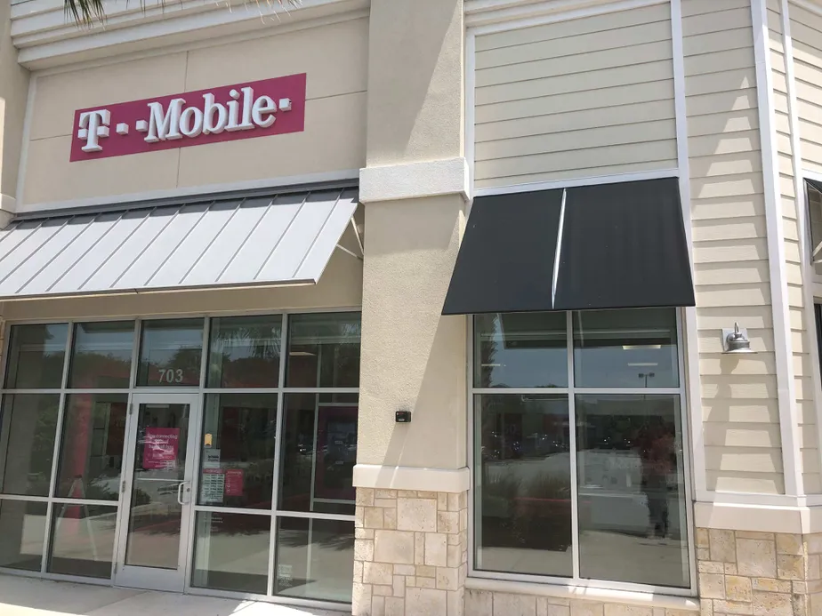Exterior photo of T-Mobile store at Palm Coast Pkwy Ne & Old Kings Rd N, Palm Coast, FL
