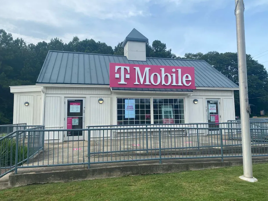 Exterior photo of T-Mobile store at Lawrenceville Hwy Nw & Luxomni Rd Nw, Lilburn, GA
