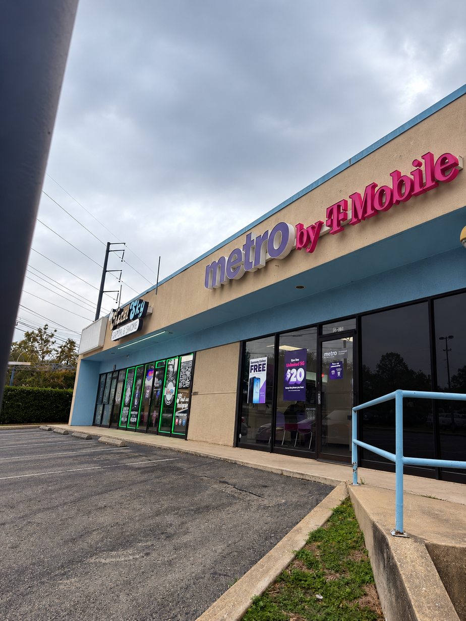 Metro by T-Mobile 6305 Wurzbach Rd - 6305 Wurzbach Rd 