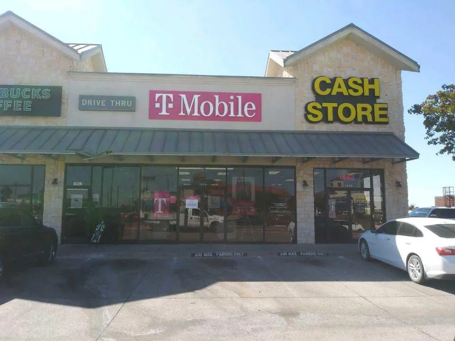 Exterior photo of T-Mobile store at S Main St & Adams Dr, Weatherford, TX