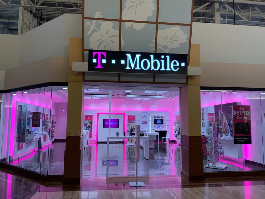 Exterior photo of T-Mobile store at Grapevine Mills Mall, Grapevine, TX