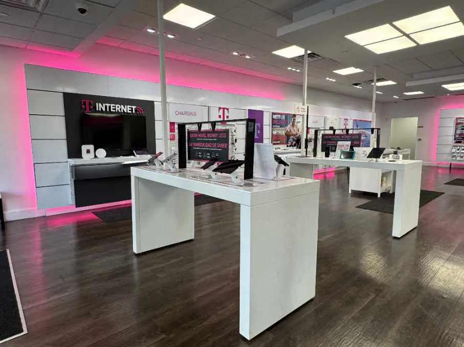  Interior photo of T-Mobile Store at Colesville Rd & Fenton St, Silver Spring, MD 
