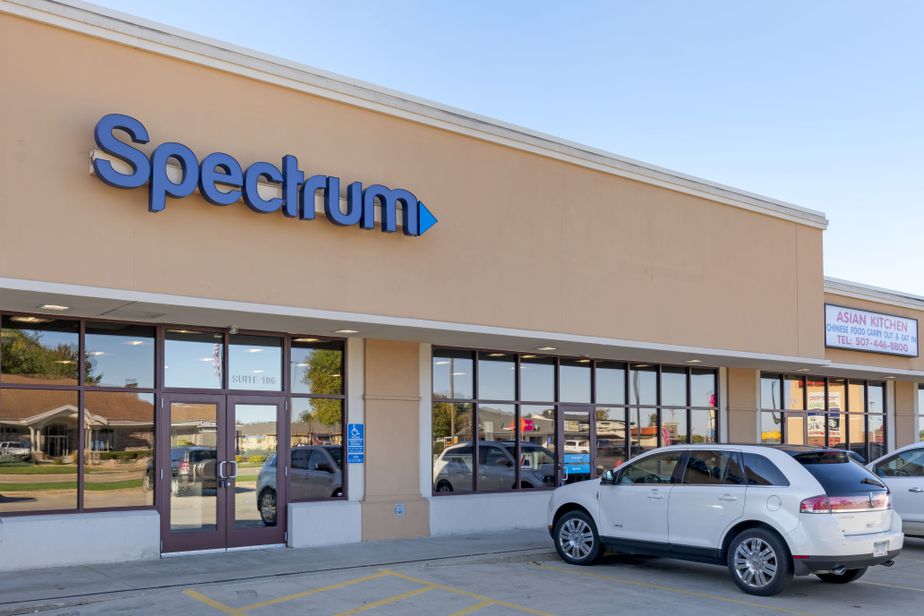 Spectrum - 641 West Bridge St 