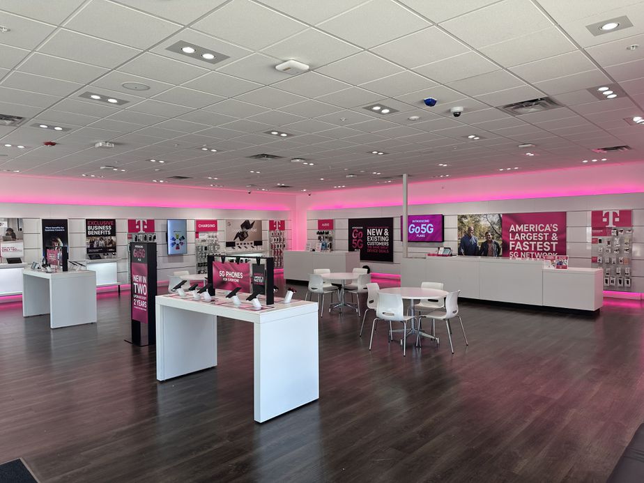 Interior photo of T-Mobile Store at Preston & Stonebrook, Frisco, TX