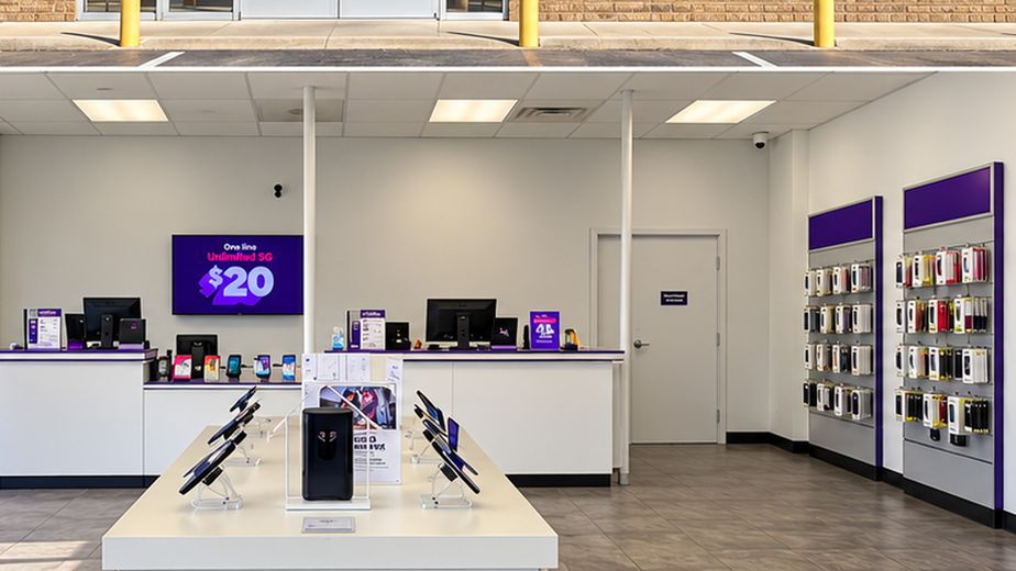 Metro by T-Mobile 1700 E Holmes Rd - 1700 E Holmes Rd 