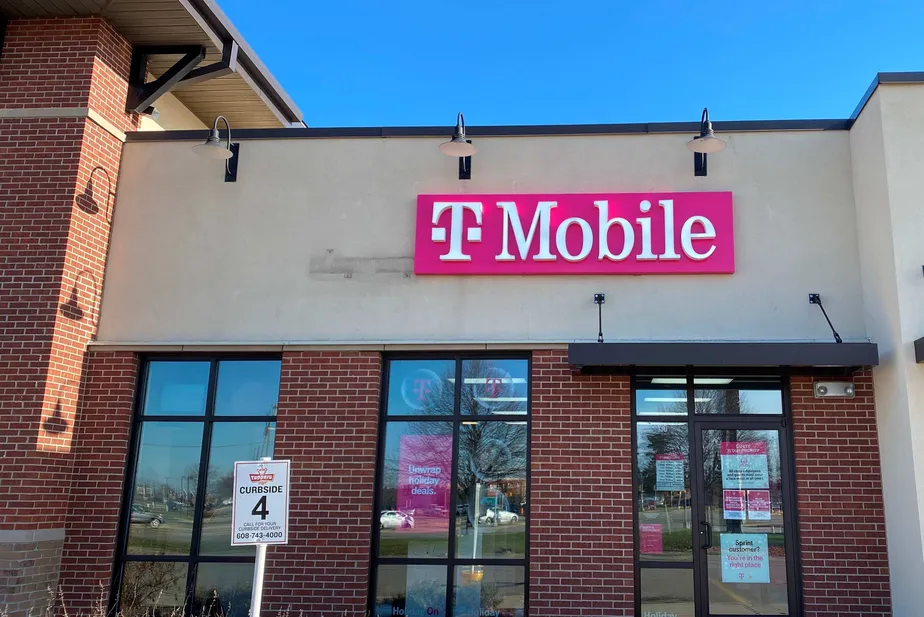 Exterior photo of T-Mobile store at Humes Rd & E Us Hwy 14, Janesville, WI 