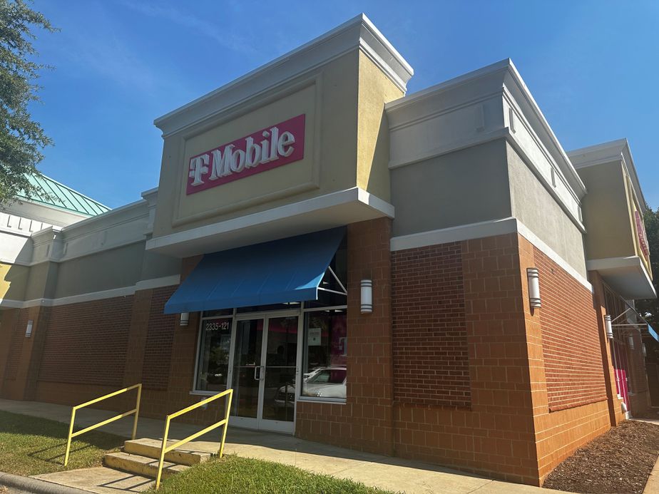 Exterior photo of T-Mobile Store at Matthews Township Pkwy, Matthews, NC