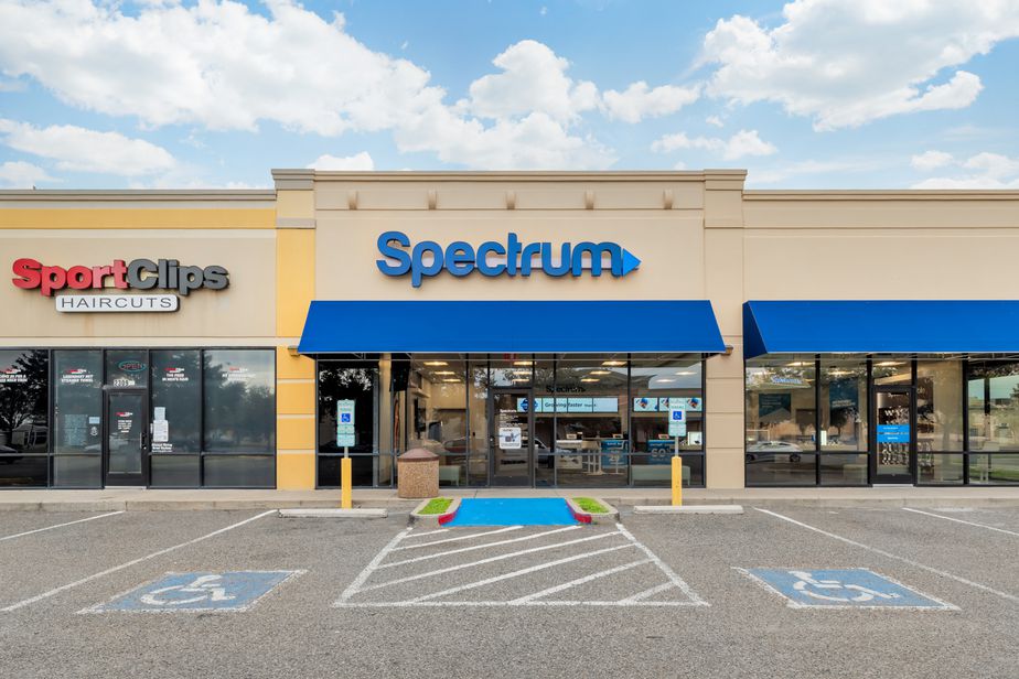 Spectrum - 2309 W Lincoln Ave 