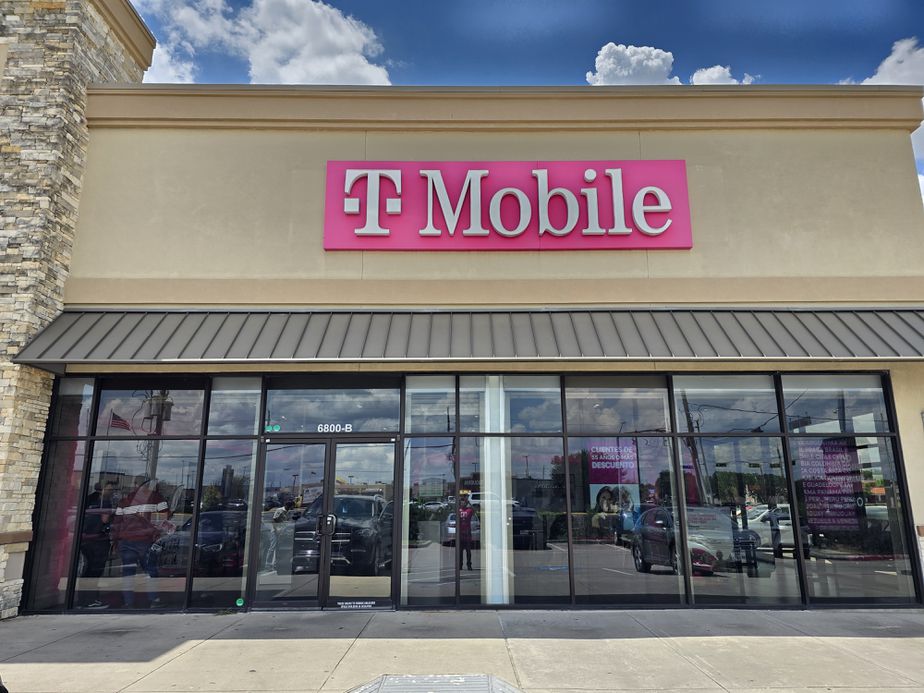Exterior photo of T-Mobile Store at Hwy 6 & Bellaire, Houston, TX