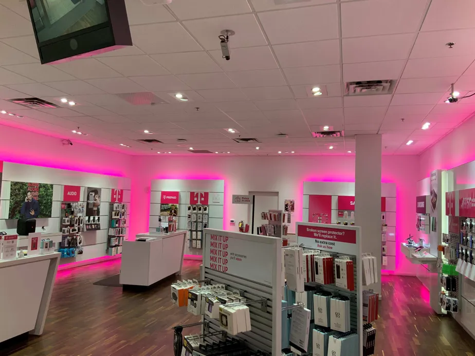 Interior photo of T-Mobile Store at Galleria at Sunset, Henderson, NV