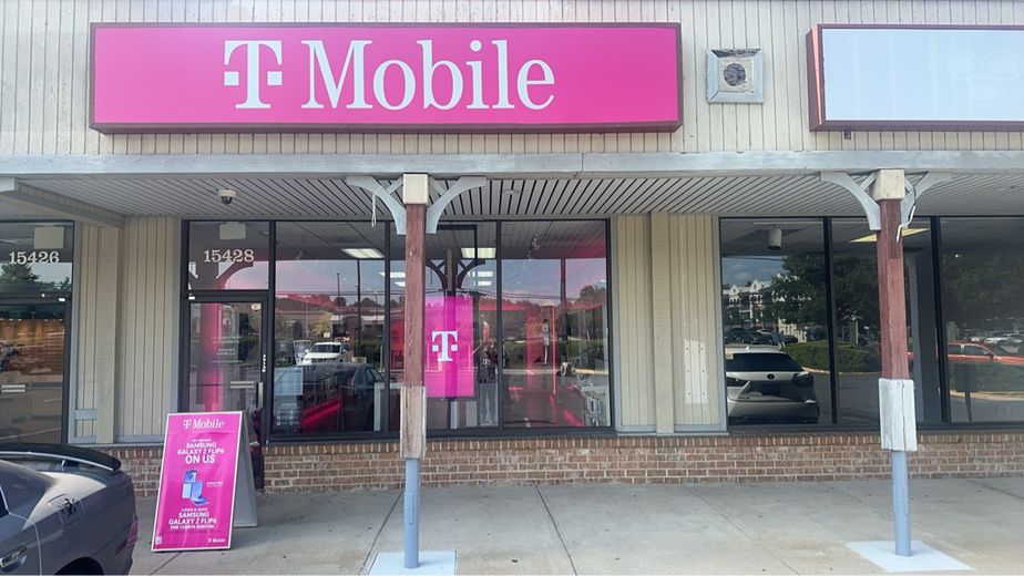 Exterior photo of T-Mobile Store at Cloverly Village Center, Silver Spring, MD
