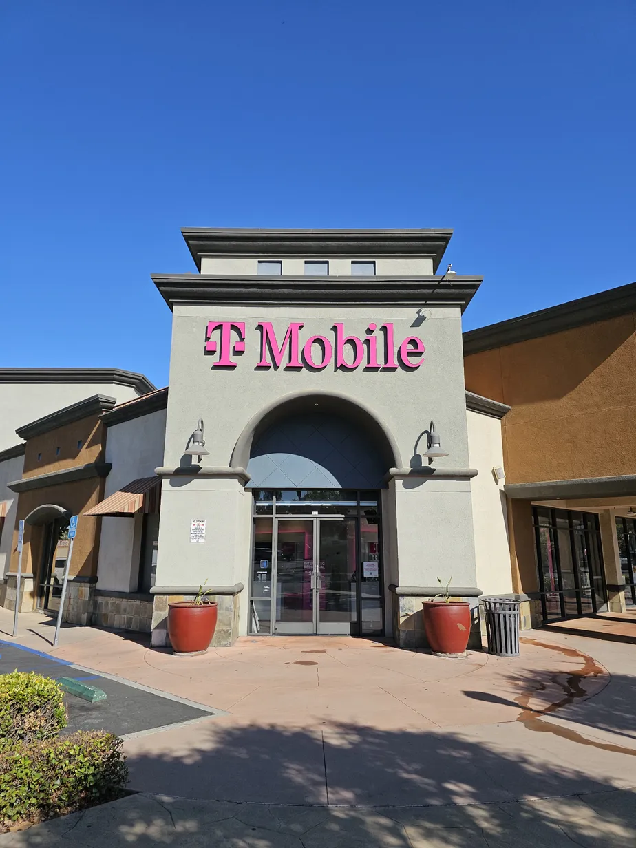 Exterior photo of T-Mobile Store at University & Iowa, Riverside, CA