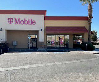 Exterior photo of T-Mobile Store at Craig & Jones, Las Vegas, NV