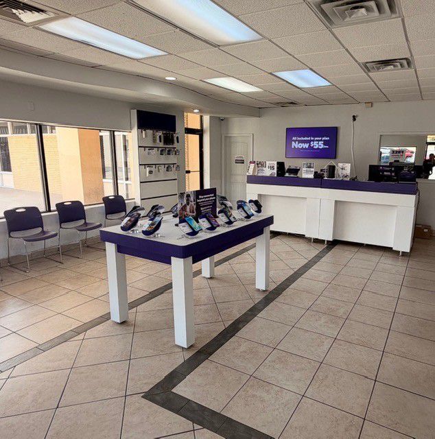 Metro by T-Mobile 5985 N Mesa St - 5985 N Mesa St 